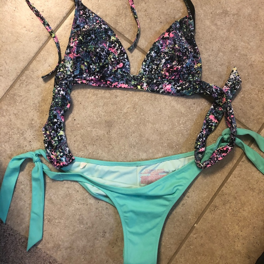 VS BIKINI